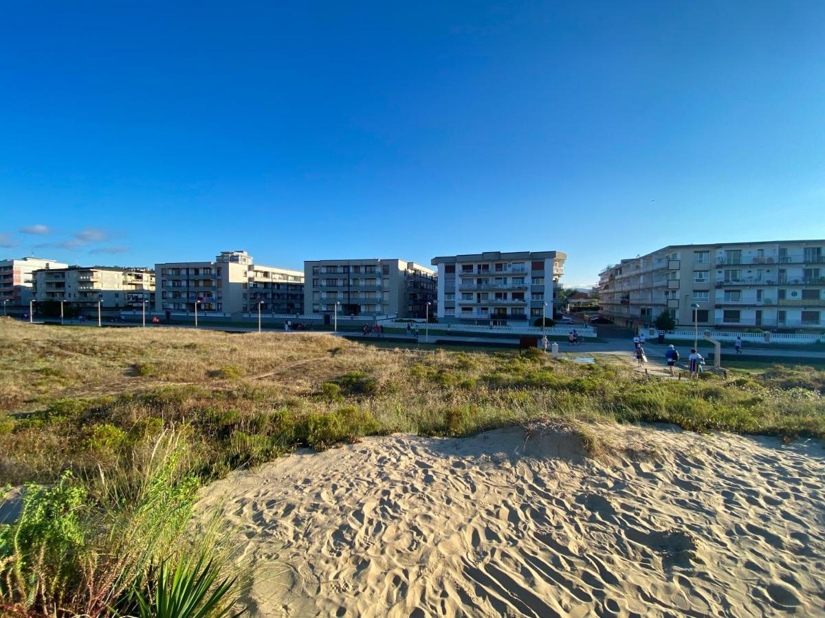 Piso Primera Linea De Playa Laredo Eksteriør bilde